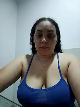 Snapshot of MirandaSoto chatting on February 2026 03:17:02 AM MirandaSoto online show from February 2026 03:17:02 AM