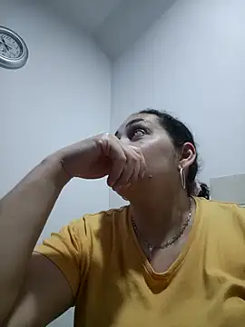 Snapshot of MirandaSoto chatting on February 2026 03:46:01 AM MirandaSoto online show from February 2026 03:46:01 AM