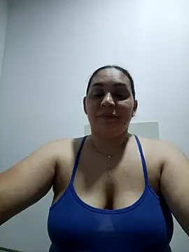 Snapshot of MirandaSoto chatting on February 2026 03:17:02 AM MirandaSoto online show from February 2026 03:17:02 AM