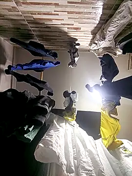 MirandaSoto online show from November 2025 04:06:01 AM