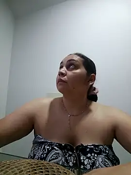 Snapshot of MirandaSoto chatting on February 2026 03:39:01 AM MirandaSoto online show from February 2026 03:39:01 AM