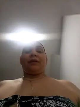 Snapshot of MirandaSoto chatting on February 2026 03:29:01 AM MirandaSoto online show from February 2026 03:29:01 AM