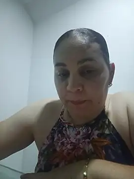 Snapshot of MirandaSoto chatting on July 2026 04:20:01 AM MirandaSoto online show from July 2026 04:20:01 AM