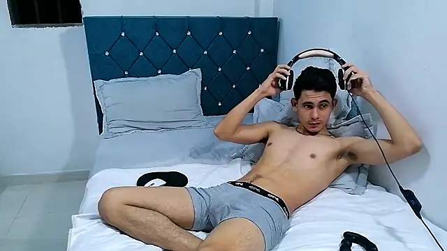 alexispaez457062 online show from March 2025 09:40:02 AM