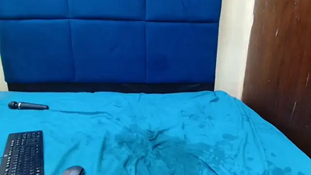 MilkyTitties online show from December 2025 08:36:02 PM