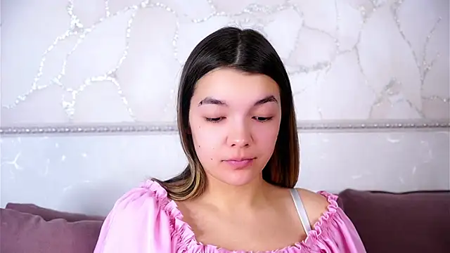 VeronaAppleberry online show from December 2025 01:55:02 AM