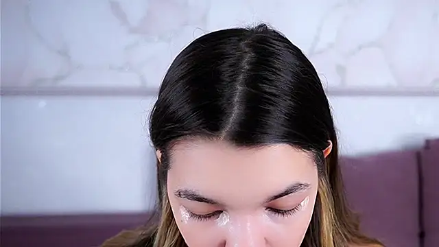 VeronaAppleberry online show from December 2025 01:09:01 AM