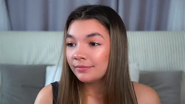 VeronaAppleberry online show from October 2025 11:11:01 AM