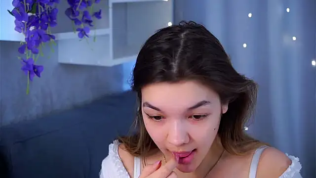 VeronaAppleberry online show from February 2026 06:26:01 AM