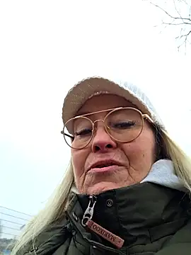 Snapshot of lisalustjouw chatting on February 2026 10:55:02 AM lisalustjouw online show from February 2026 10:55:02 AM