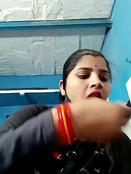 Snapshot of Nisha_Cute chatting on February 2025 07:33:02 AM Nisha Cute online show from February 2025 07:33:02 AM