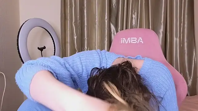 HanaMitsuri online show from April 2026 05:19:01 PM