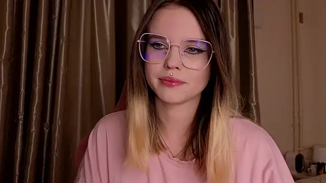 Snapshot of HanaMitsuri chatting on January 2026 07:30:02 PM HanaMitsuri online show from January 2026 07:30:02 PM