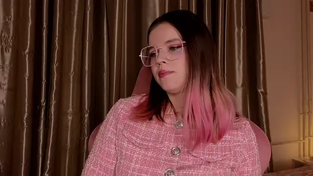 Snapshot of HanaMitsuri chatting on January 2026 06:14:01 PM HanaMitsuri online show from January 2026 06:14:01 PM