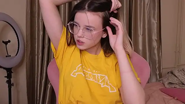 HanaMitsuri online show from April 2026 03:46:02 AM