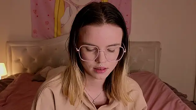 HanaMitsuri online show from November 2025 08:51:01 AM