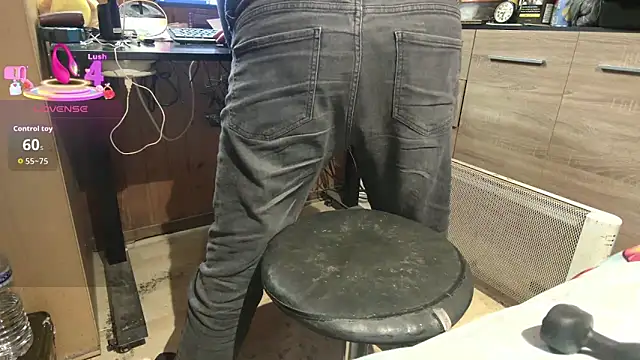 Snapshot of misteryman1956 chatting on April 2026 06:19:01 AM misteryman1956 online show from April 2026 06:19:01 AM