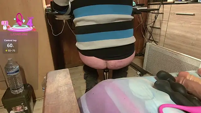 misteryman1956 online show from December 2025 05:42:02 AM