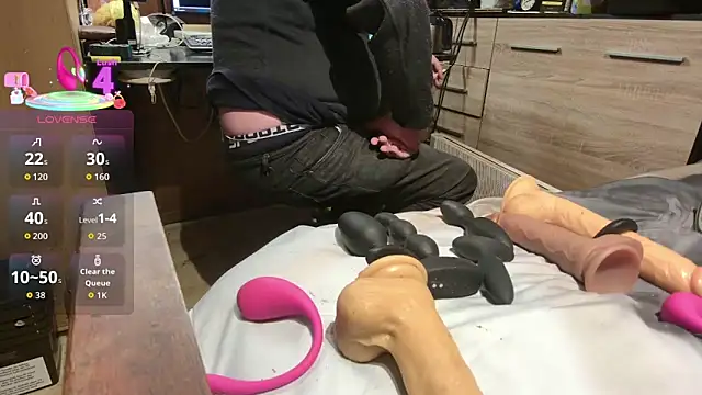 misteryman1956 online show from February 2026 07:15:01 PM