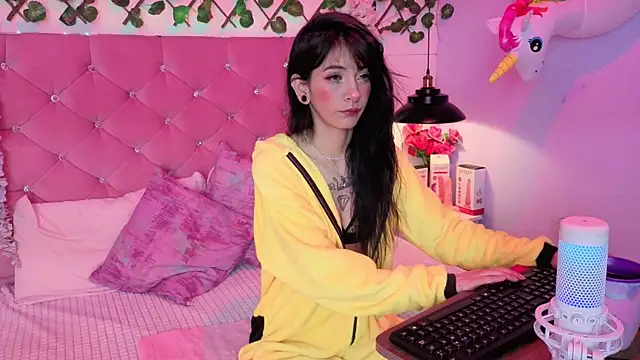 lauren evans96 online show from April 2026 02:57:02 AM