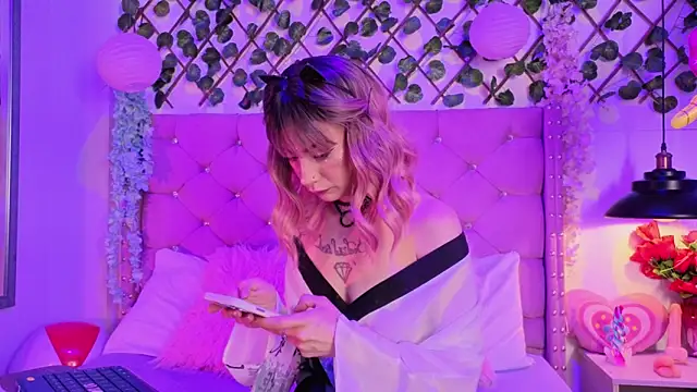 lauren evans96 online show from November 2025 01:22:02 AM