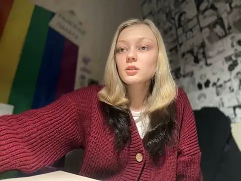 Snapshot of Midnight_Mystery chatting on December 2024 05:02:01 PM Midnight Mystery online show from December 2024 05:02:01 PM