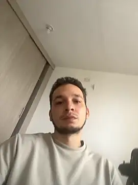 Snapshot of LabronsAd chatting on October 2025 08:44:02 PM LabronsAd online show from October 2025 08:44:02 PM