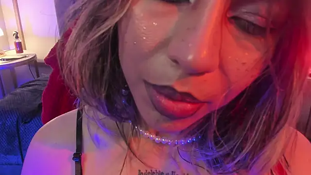 delilah fix online show from April 2026 09:39:33 PM