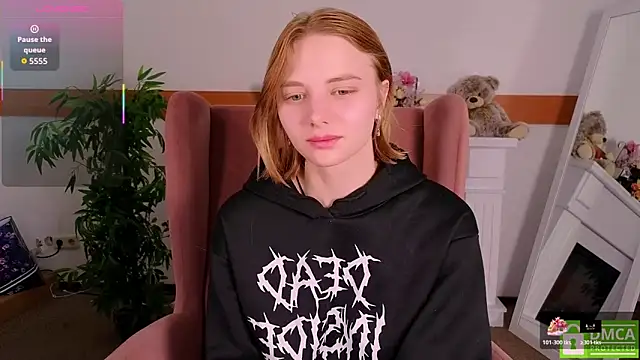 MirraBellanta online show from November 2025 10:46:02 PM