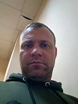 Snapshot of Crek666 chatting on February 2025 04:43:02 PM Crek666 online show from February 2025 04:43:02 PM