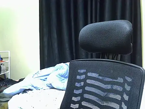Horny-slut  online show from October 2025 02:13:02 AM