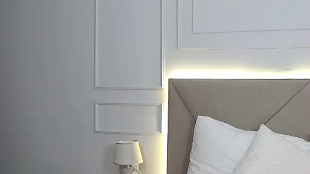 LeilaLow online show from March 2025 06:09:01 PM