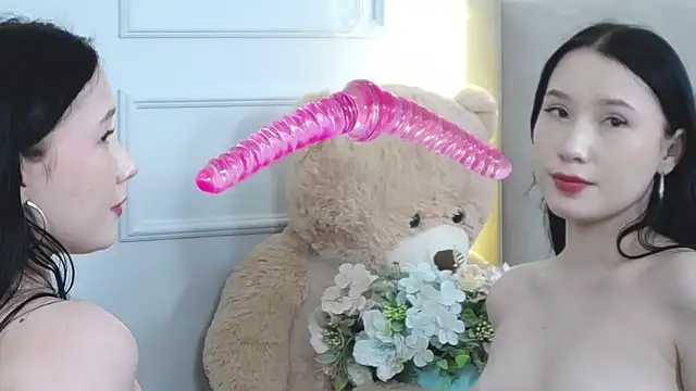 LeilaLow online show from February 2025 06:20:02 PM