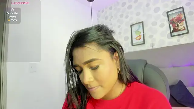 nicole  parker1 online show from April 2026 01:50:01 PM