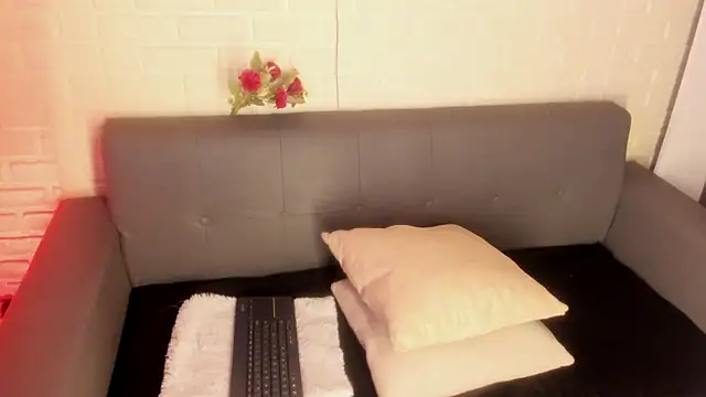 karina gomez 18 online show from November 2025 11:47:02 AM