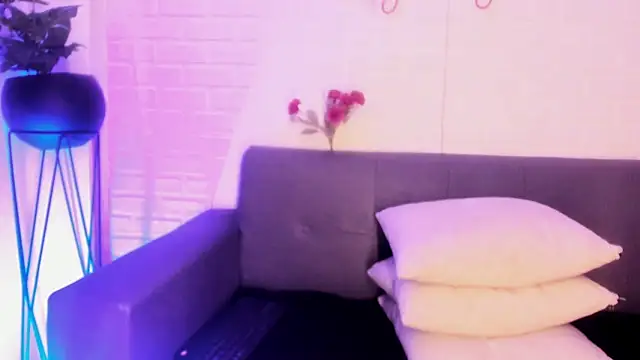 karina gomez 18 online show from November 2025 11:26:01 AM