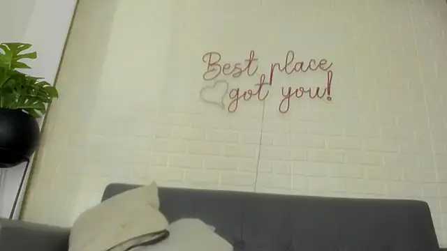 Snapshot of karina_gomez_18 chatting on February 2026 11:40:01 AM karina gomez 18 online show from February 2026 11:40:01 AM