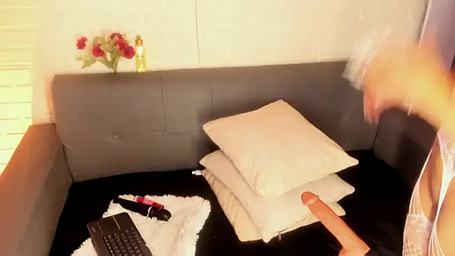 karina gomez 18 online show from November 2025 11:38:02 AM