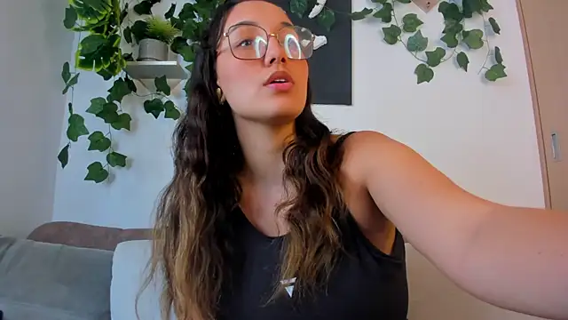 Snapshot of nataliepeterson chatting on October 2025 01:56:01 PM nataliepeterson online show from October 2025 01:56:01 PM