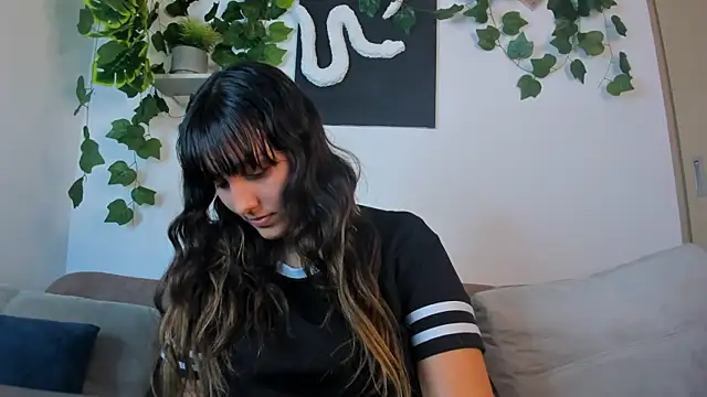 Snapshot of nataliepeterson chatting on October 2025 12:23:02 AM nataliepeterson online show from October 2025 12:23:02 AM