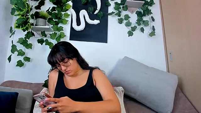 Snapshot of nataliepeterson chatting on October 2025 06:44:01 PM nataliepeterson online show from October 2025 06:44:01 PM
