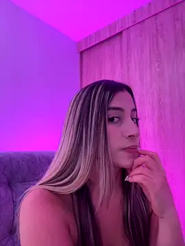 Snapshot of Issabela_G1 chatting on September 2025 08:58:02 PM Issabela G1 online show from September 2025 08:58:02 PM