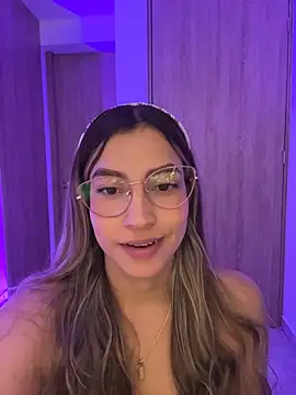 Issabela G1 online show from February 2026 02:08:01 AM