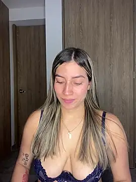 Snapshot of Issabela_G1 chatting on January 2025 09:55:02 PM Issabela G1 online show from January 2025 09:55:02 PM