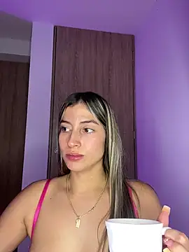 Snapshot of Issabela_G1 chatting on February 2025 07:30:02 AM Issabela G1 online show from February 2025 07:30:02 AM