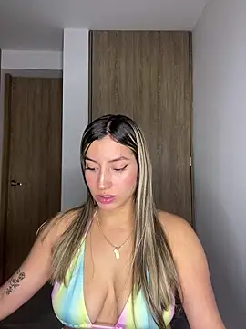 Snapshot of Issabela_G1 chatting on January 2025 03:15:01 AM Issabela G1 online show from January 2025 03:15:01 AM