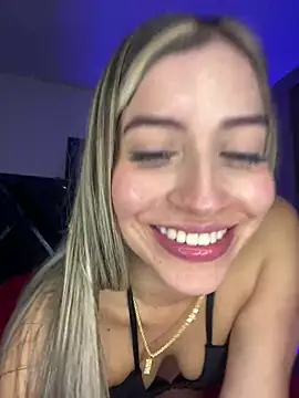 Snapshot of Issabela_G1 chatting on March 2025 08:02:02 AM Issabela G1 online show from March 2025 08:02:02 AM