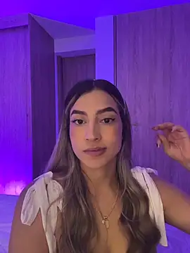 Issabela G1 online show from February 2026 03:15:01 AM