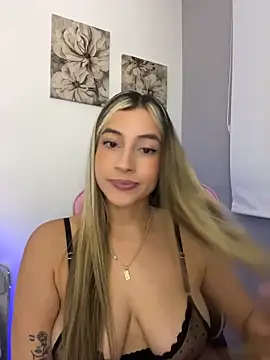 Issabela G1 online show from May 2026 11:19:01 PM