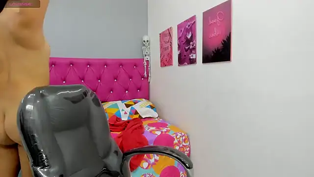 Helen russo online show from November 2025 06:01:01 PM